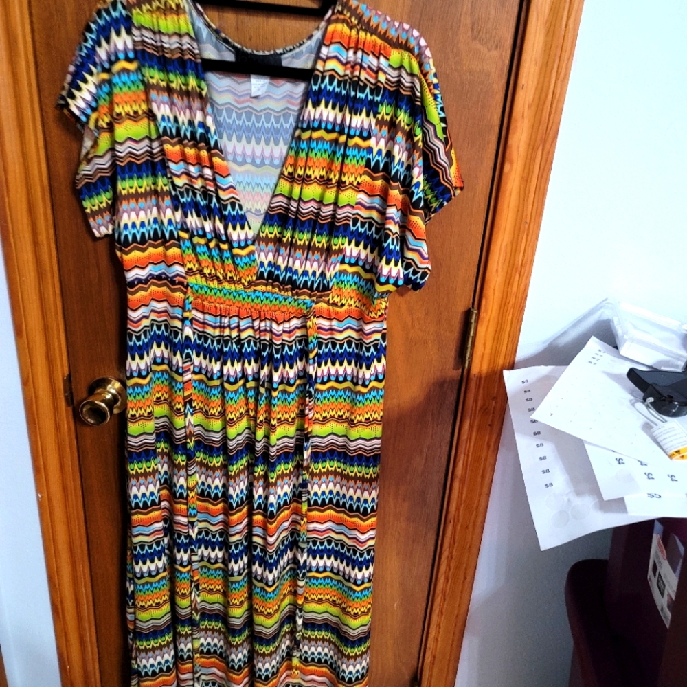 NEW WITHOUT TAGS MAXI DRESS SIZE 3XL